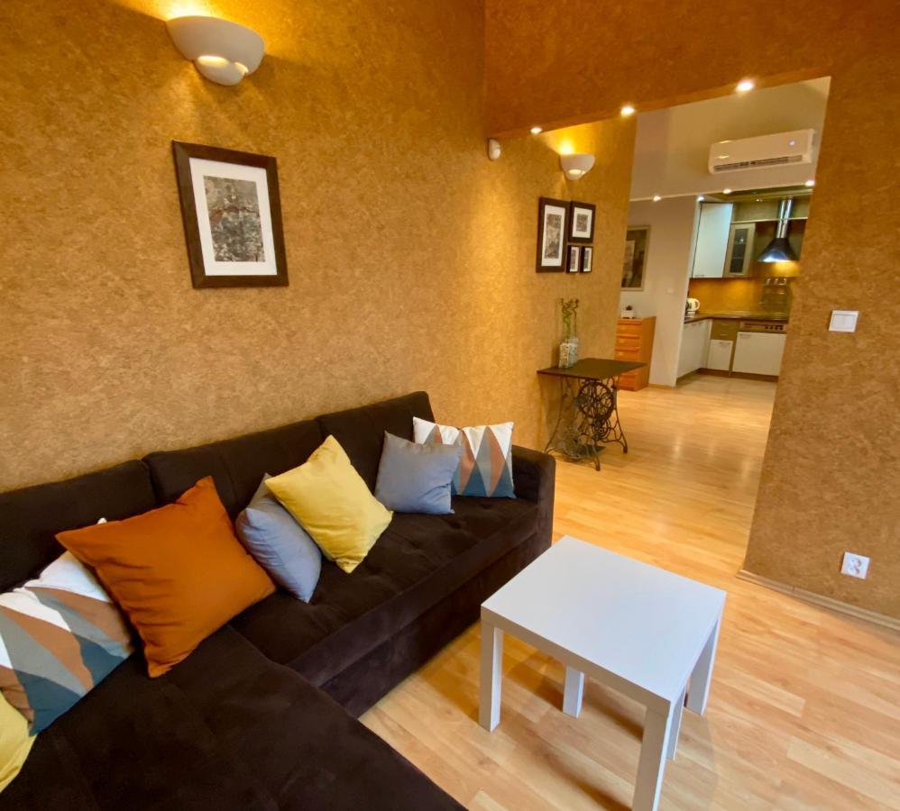 Apartament Dekoratoria *